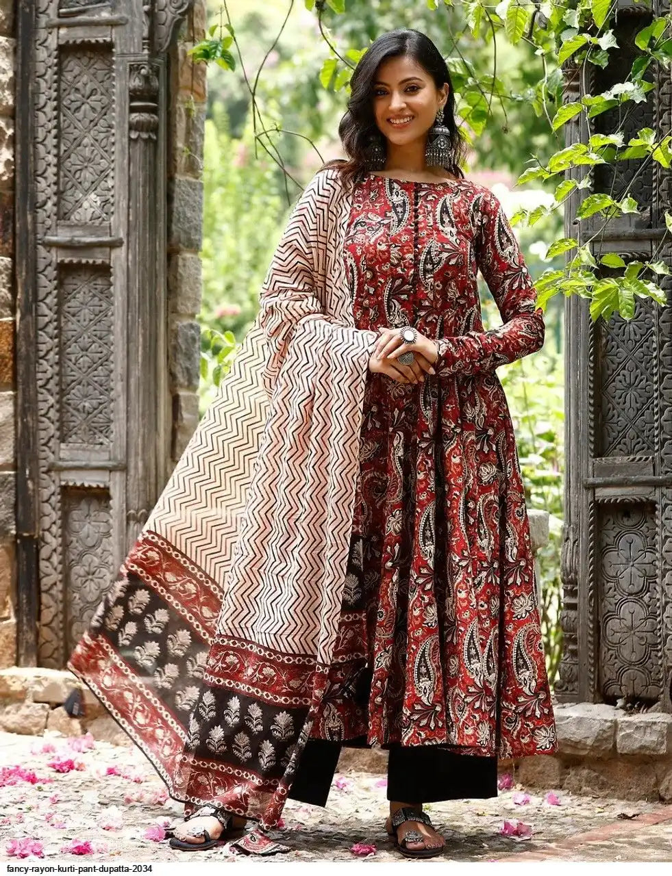AZR FANCY RAYON KURTI PANT DUPATTA