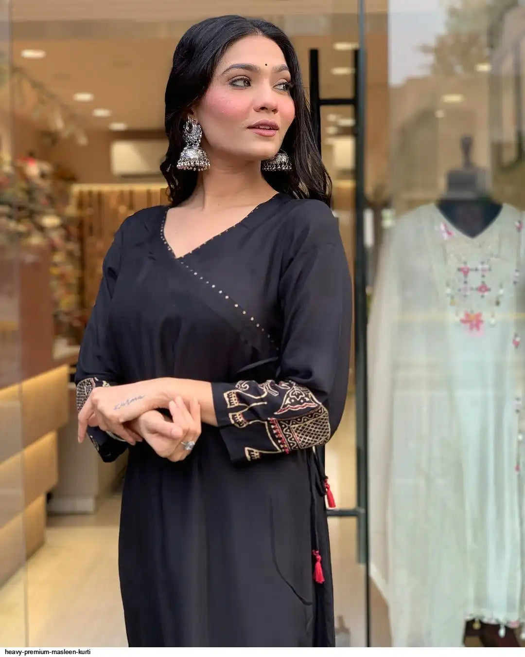 AZR HEAVY PREMIUM MASLEEN KURTI